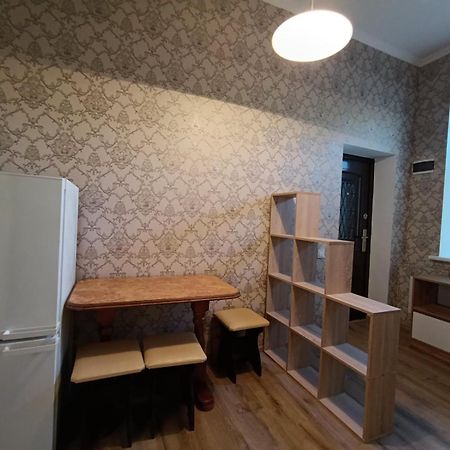 Квартира З Ремонтом Між Залізничним Вокзалом І Центром Lviv Extérieur photo