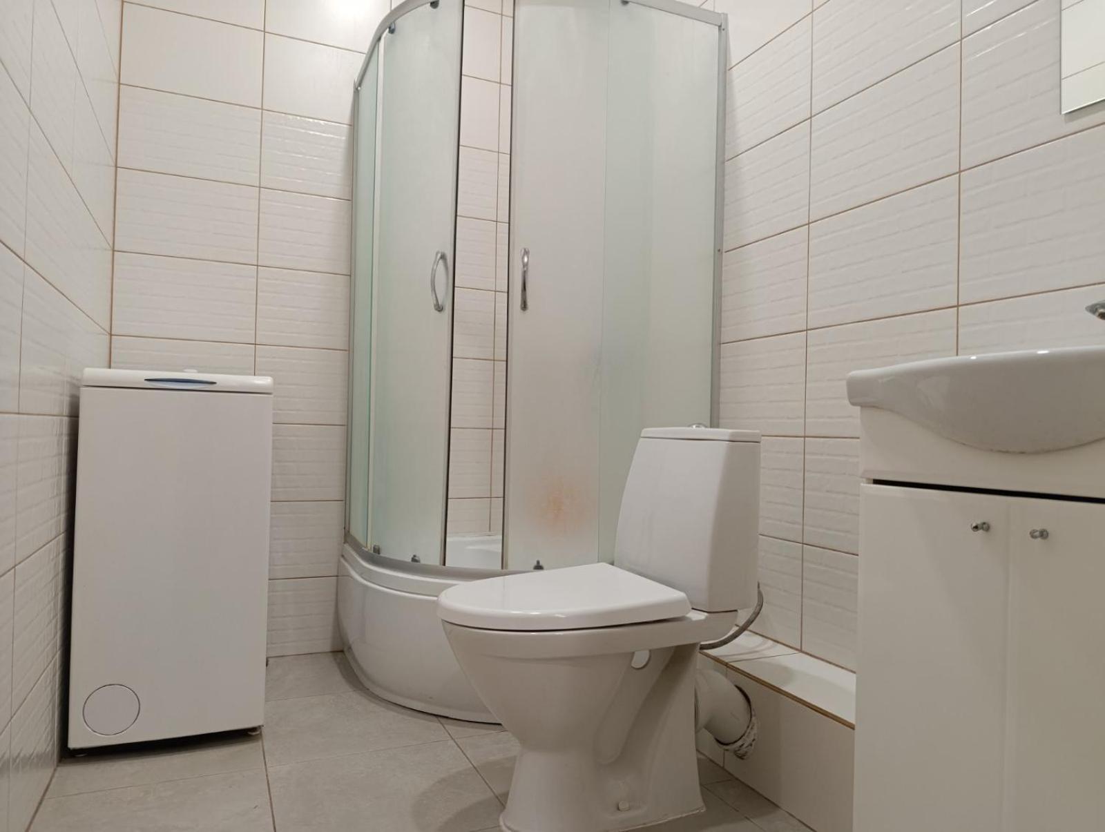 Квартира З Ремонтом Між Залізничним Вокзалом І Центром Lviv Extérieur photo